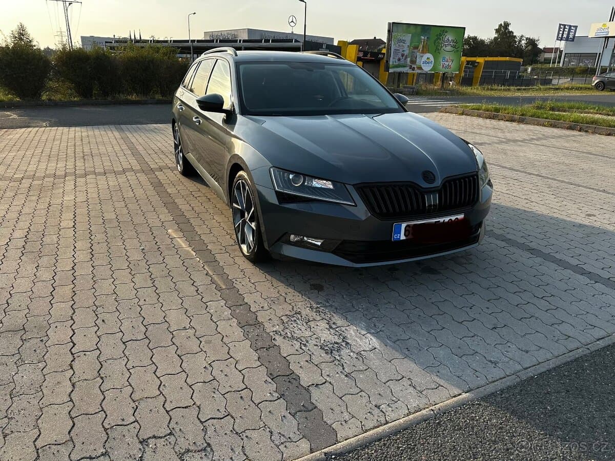 2019 Škoda SUPERB - 9