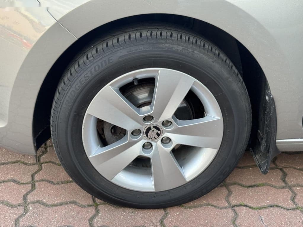 2015 Škoda RAPID - 9