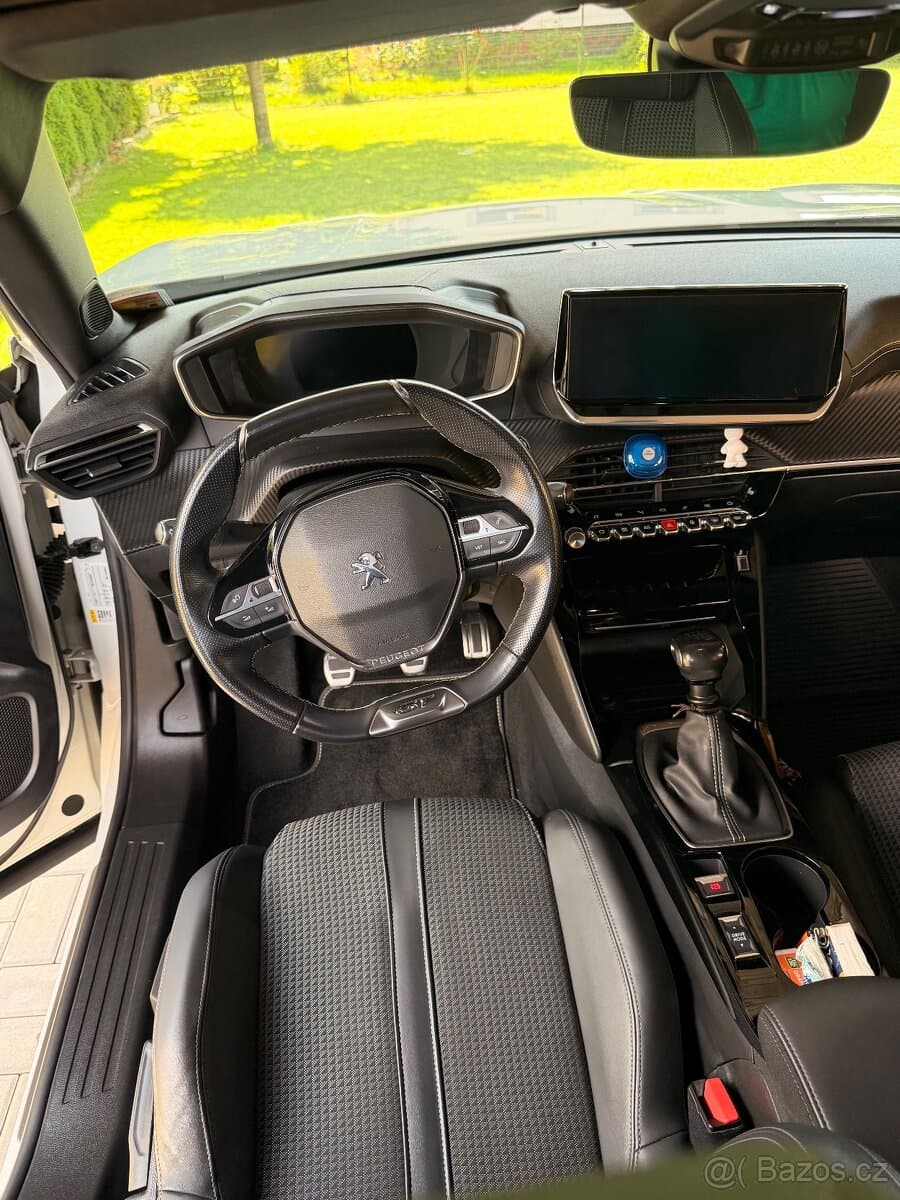 2021 Peugeot 2008 - 9