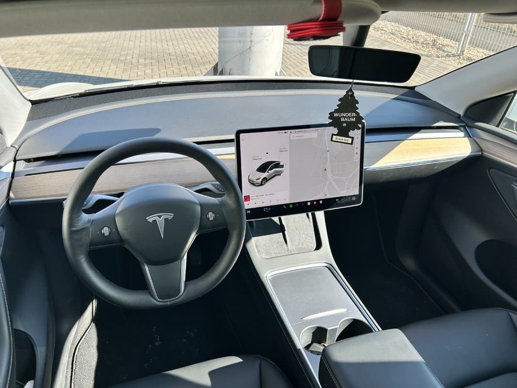 2021 Tesla MODEL Y - 9
