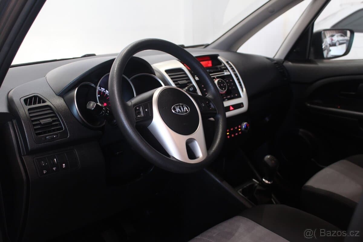 2016 Kia VENGA - 9