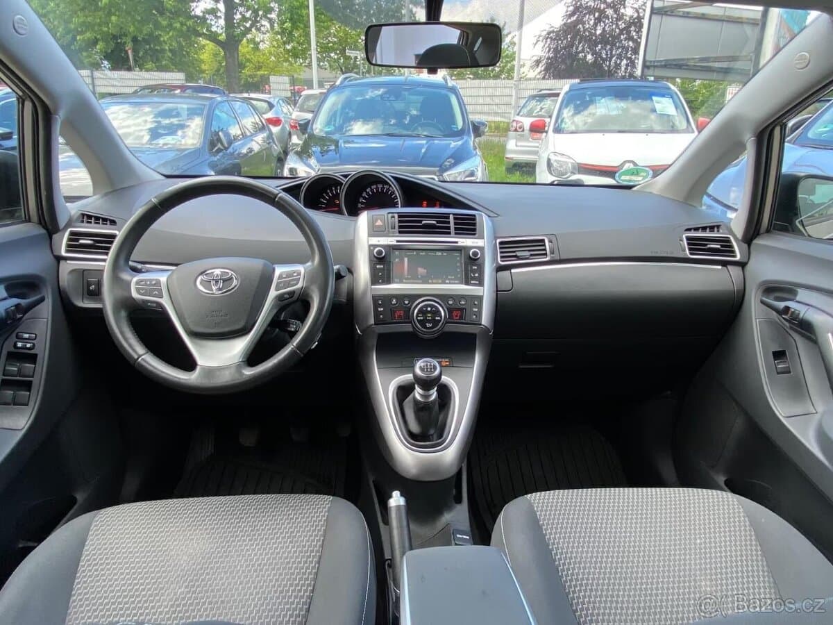 2015 Toyota VERSO - 9