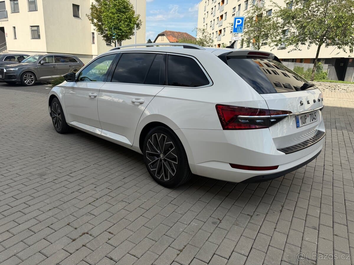 2020 Škoda SUPERB - 9