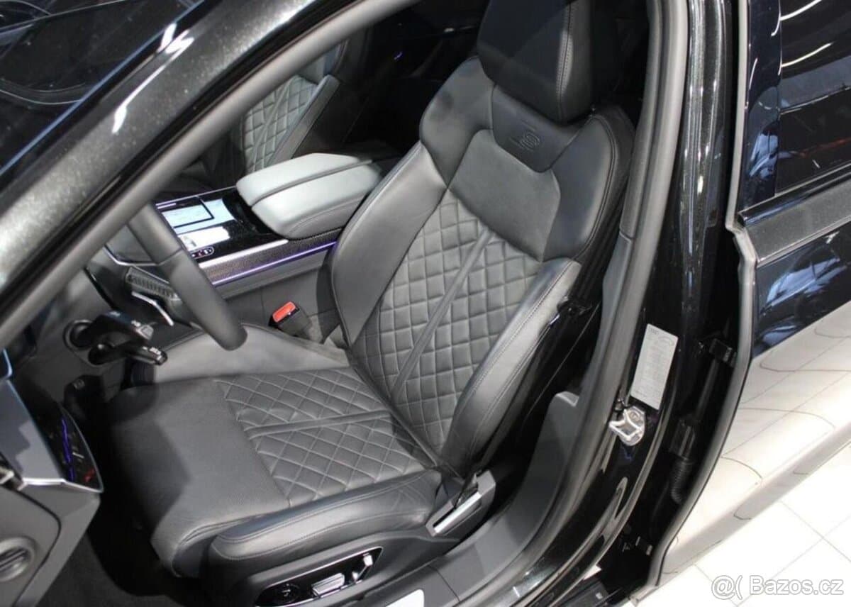 2021 Audi S8 - 9