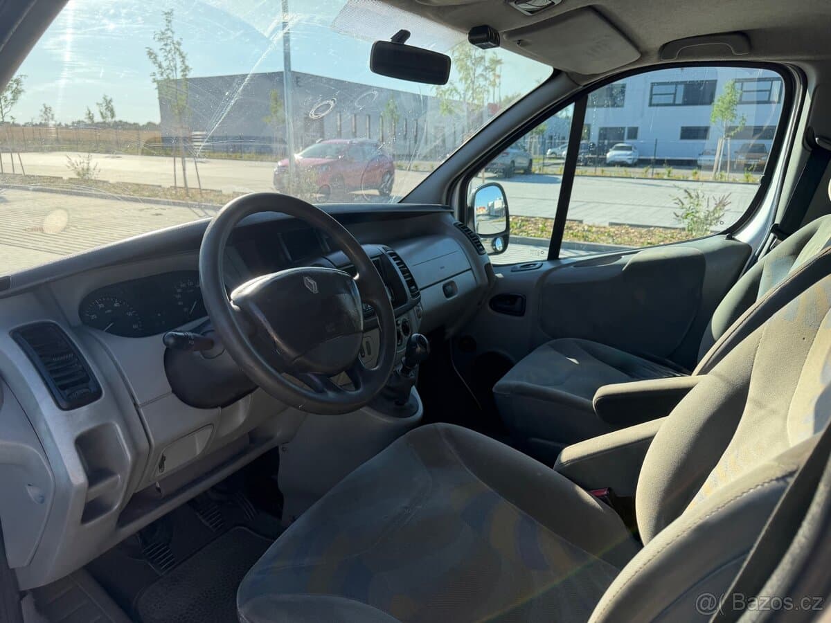 2005 Renault TRAFIC - 9