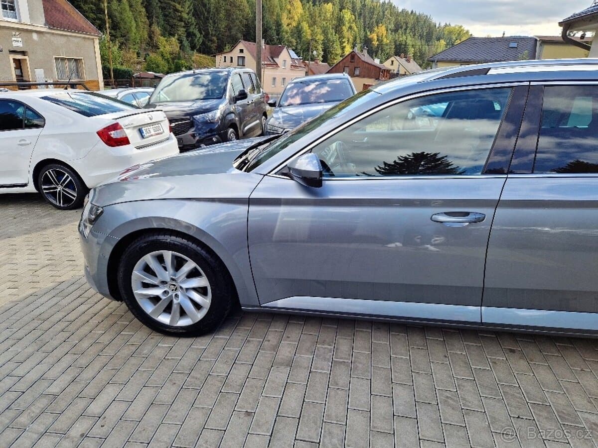 2020 Škoda SUPERB - 9
