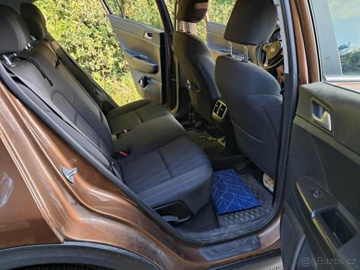 2017 Kia SPORTAGE - 9
