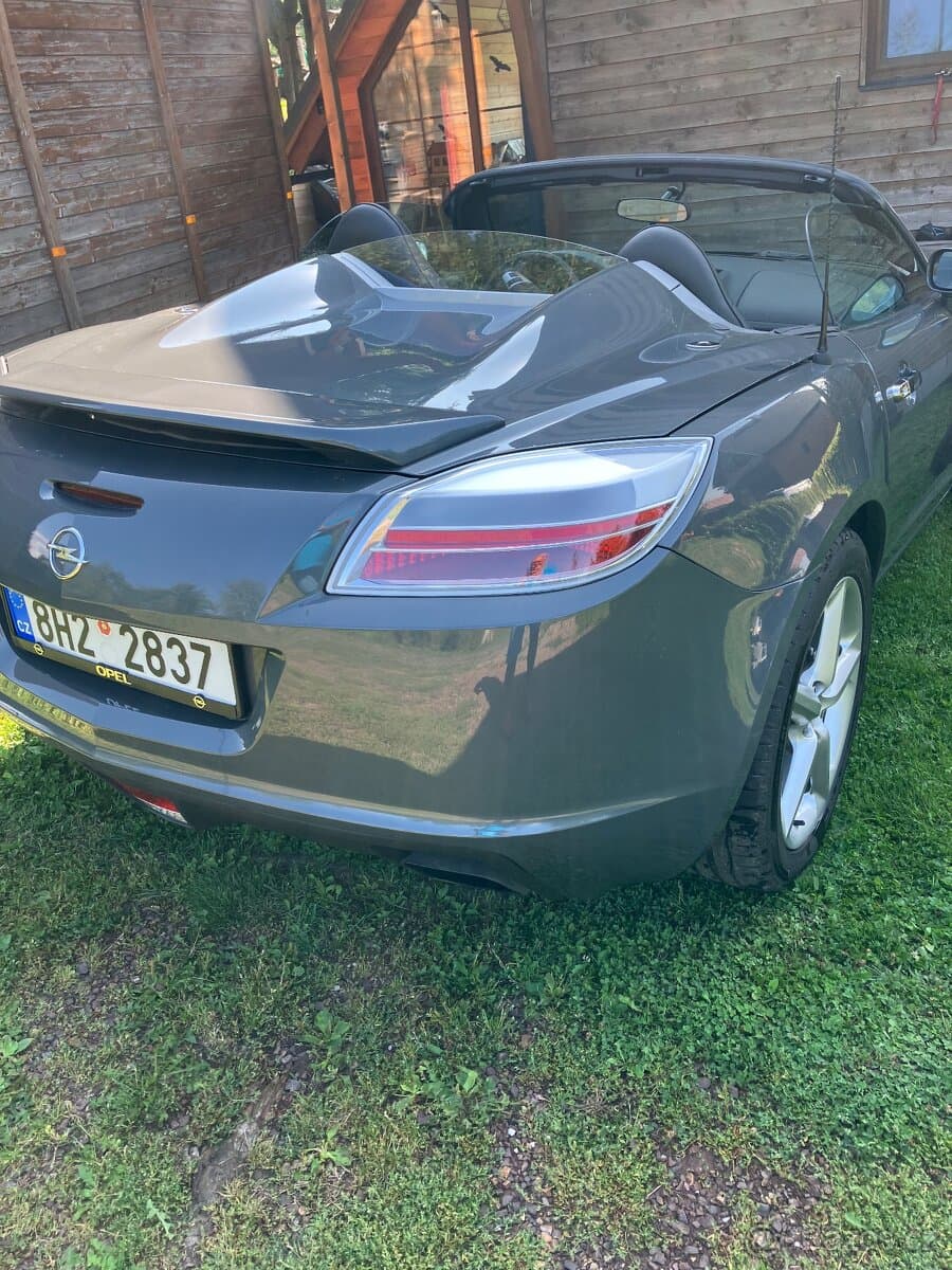 2011 Opel GT - 9