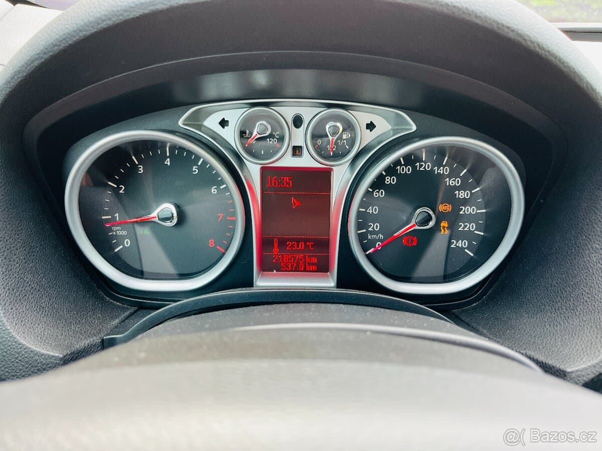 2010 Ford KUGA - 9