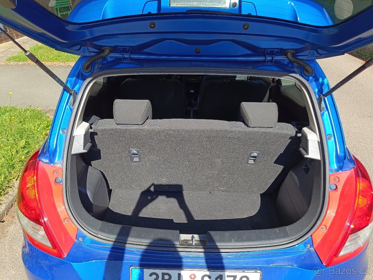 2012 Suzuki SWIFT - 9