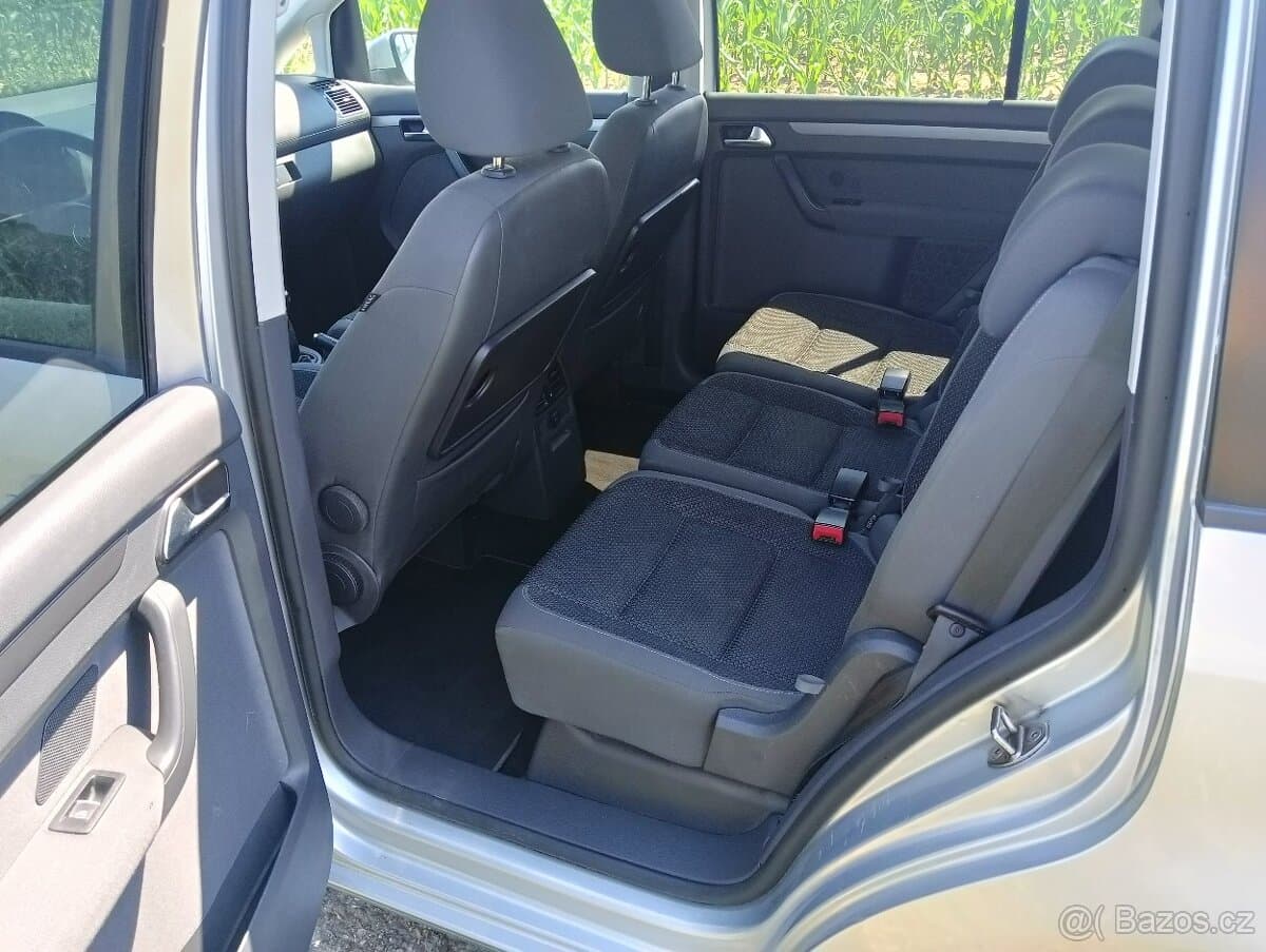 2011 Volkswagen TOURAN - 9