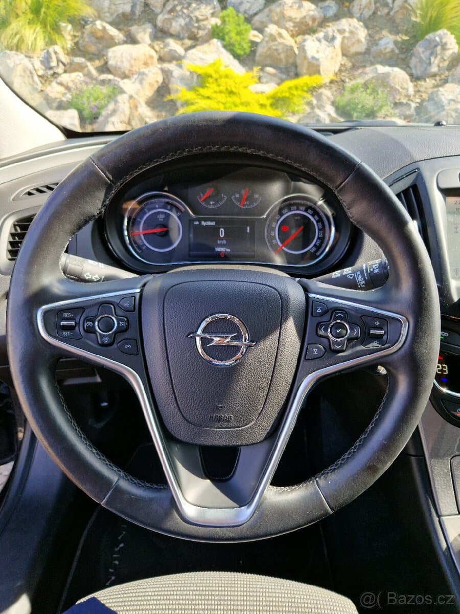 2016 Opel INSIGNIA - 9