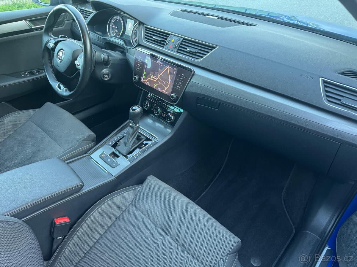 2020 Škoda SUPERB - 9