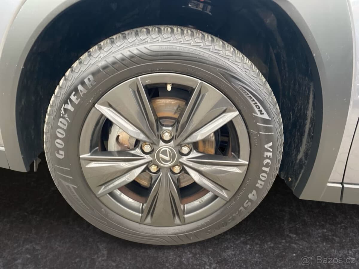 2019 Lexus UX - 9