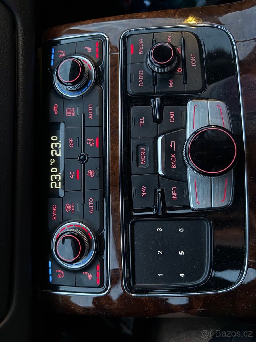 2010 Audi A8 - 9