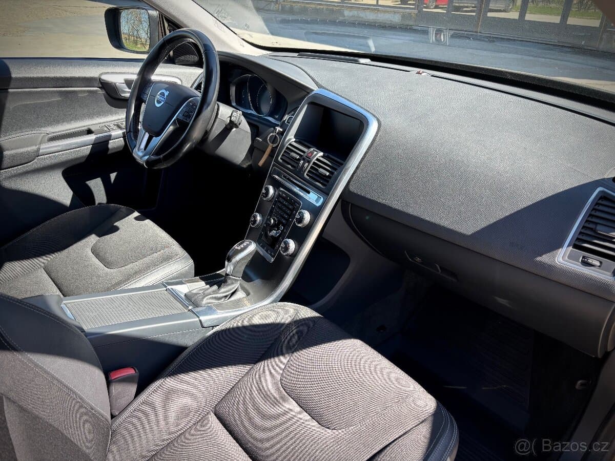 2015 Volvo XC60 - 9