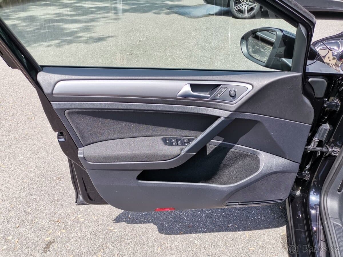 2014 Volkswagen GOLF - 9