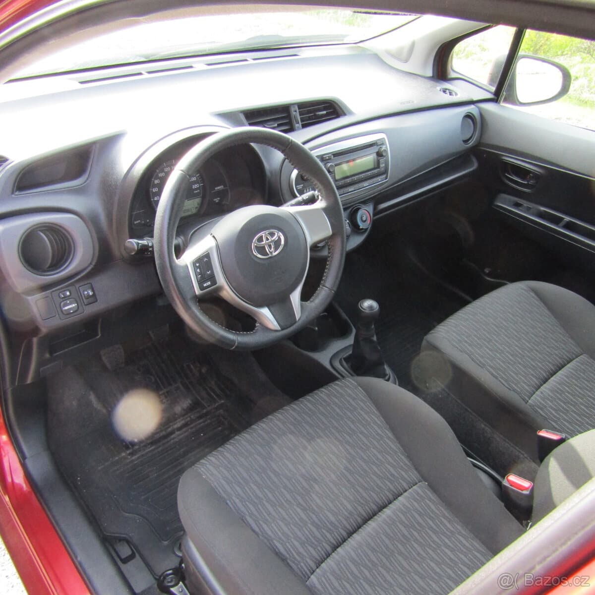 2012 Toyota YARIS - 9