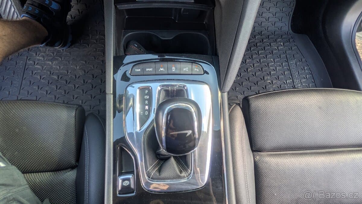 2019 Opel INSIGNIA - 9