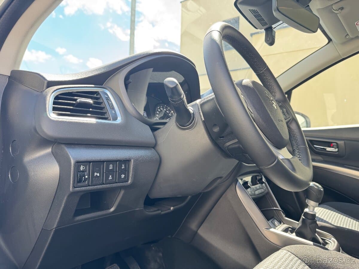 2025 Suzuki S-CROSS - 9