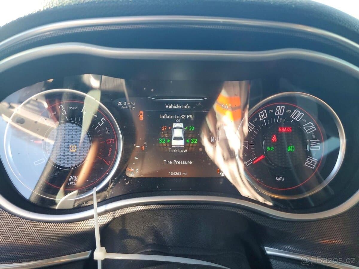 2018 Dodge CHALLENGER - 9