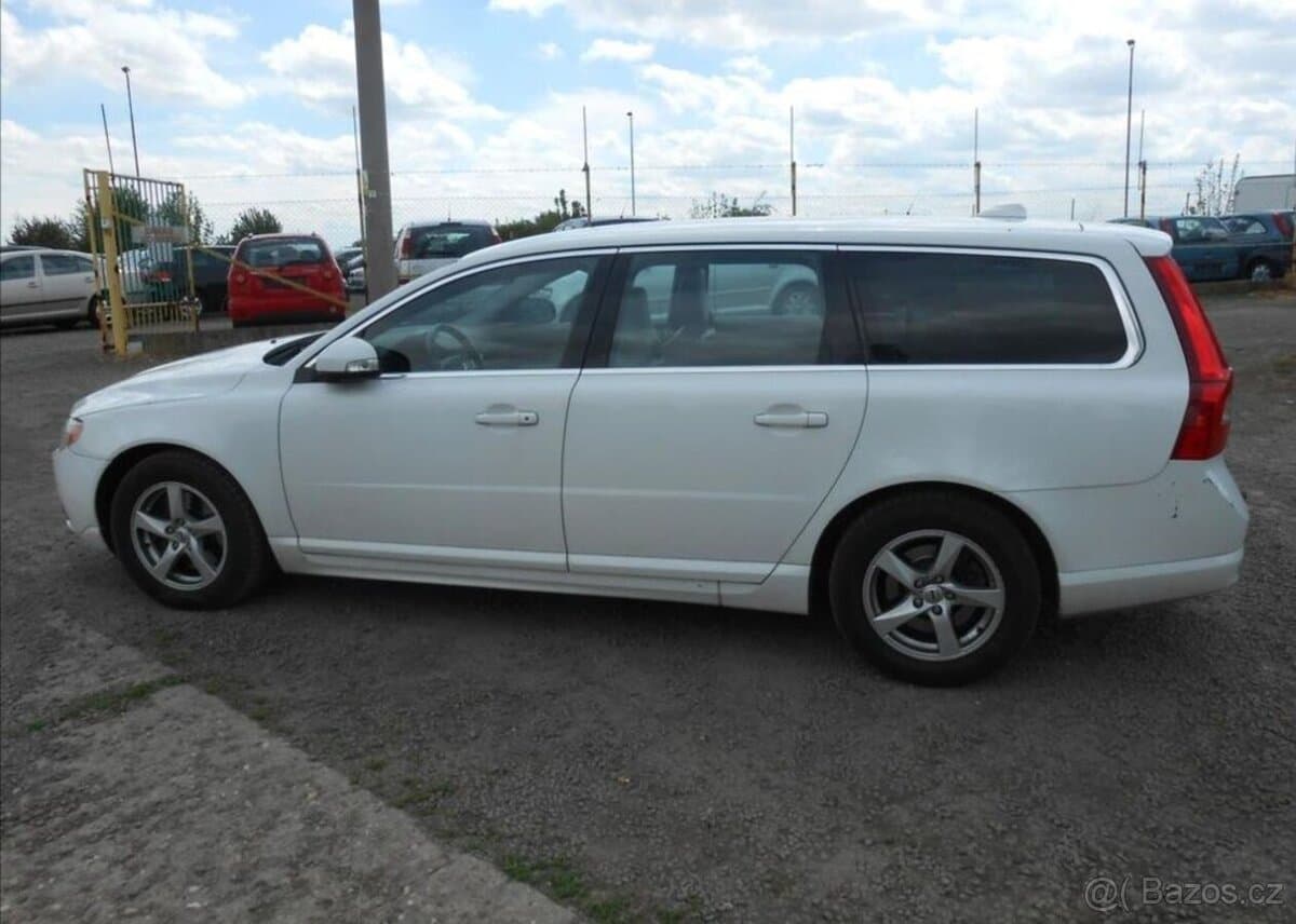 2008 Volvo V70 - 9