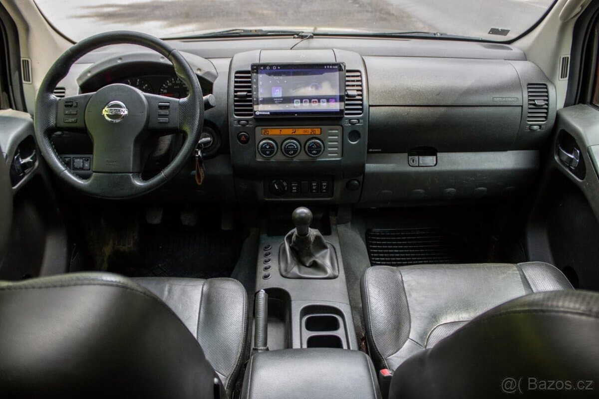 2009 Nissan NAVARA - 9
