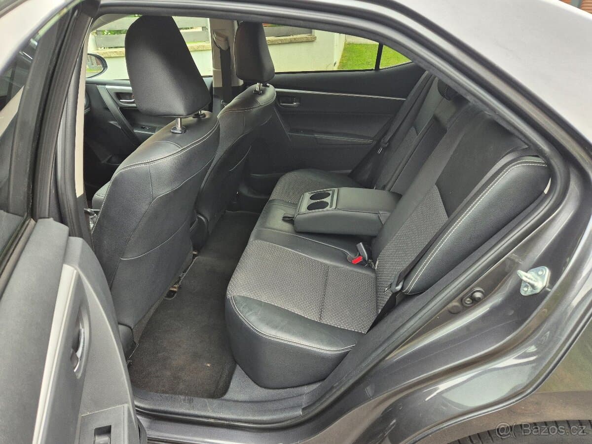 2018 Toyota COROLLA - 9