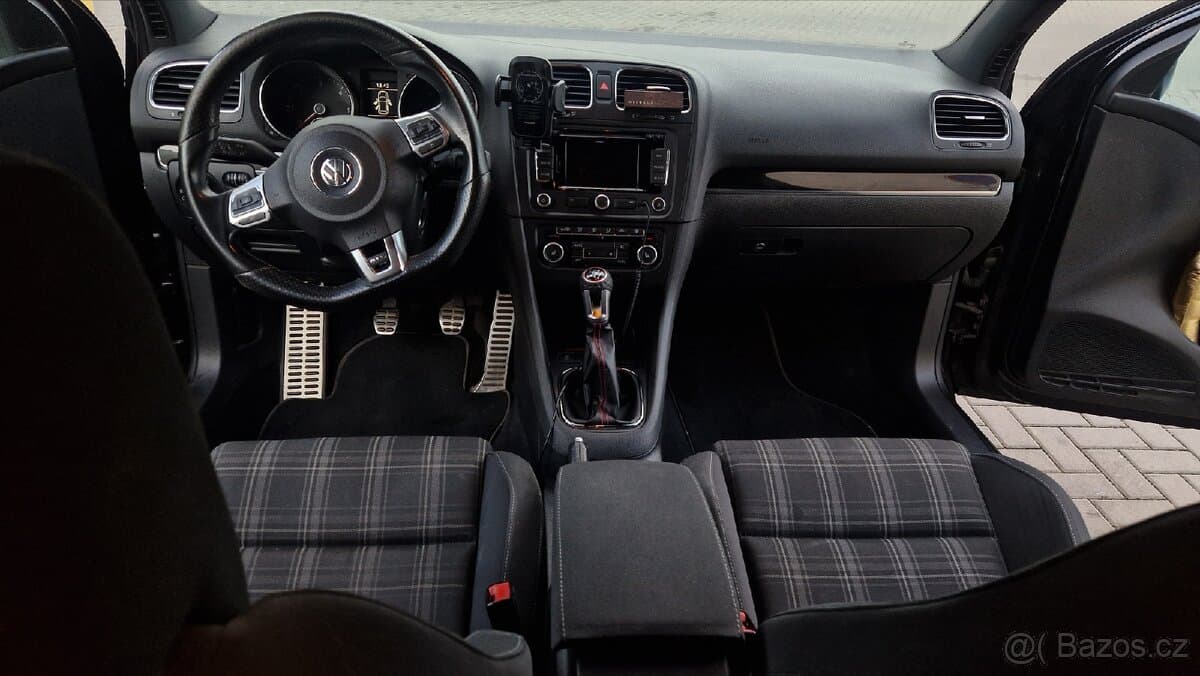 2012 Volkswagen GOLF - 9