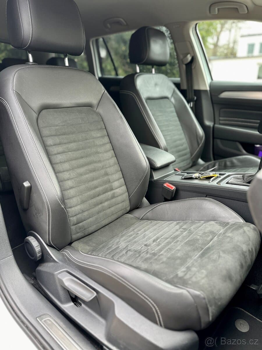2021 Volkswagen PASSAT - 9