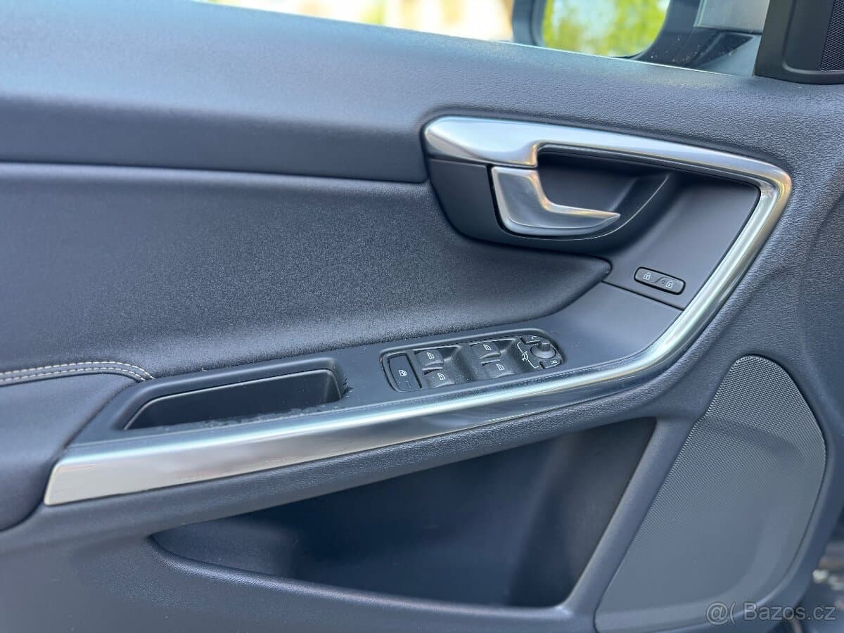 2012 Volvo S60 - 9