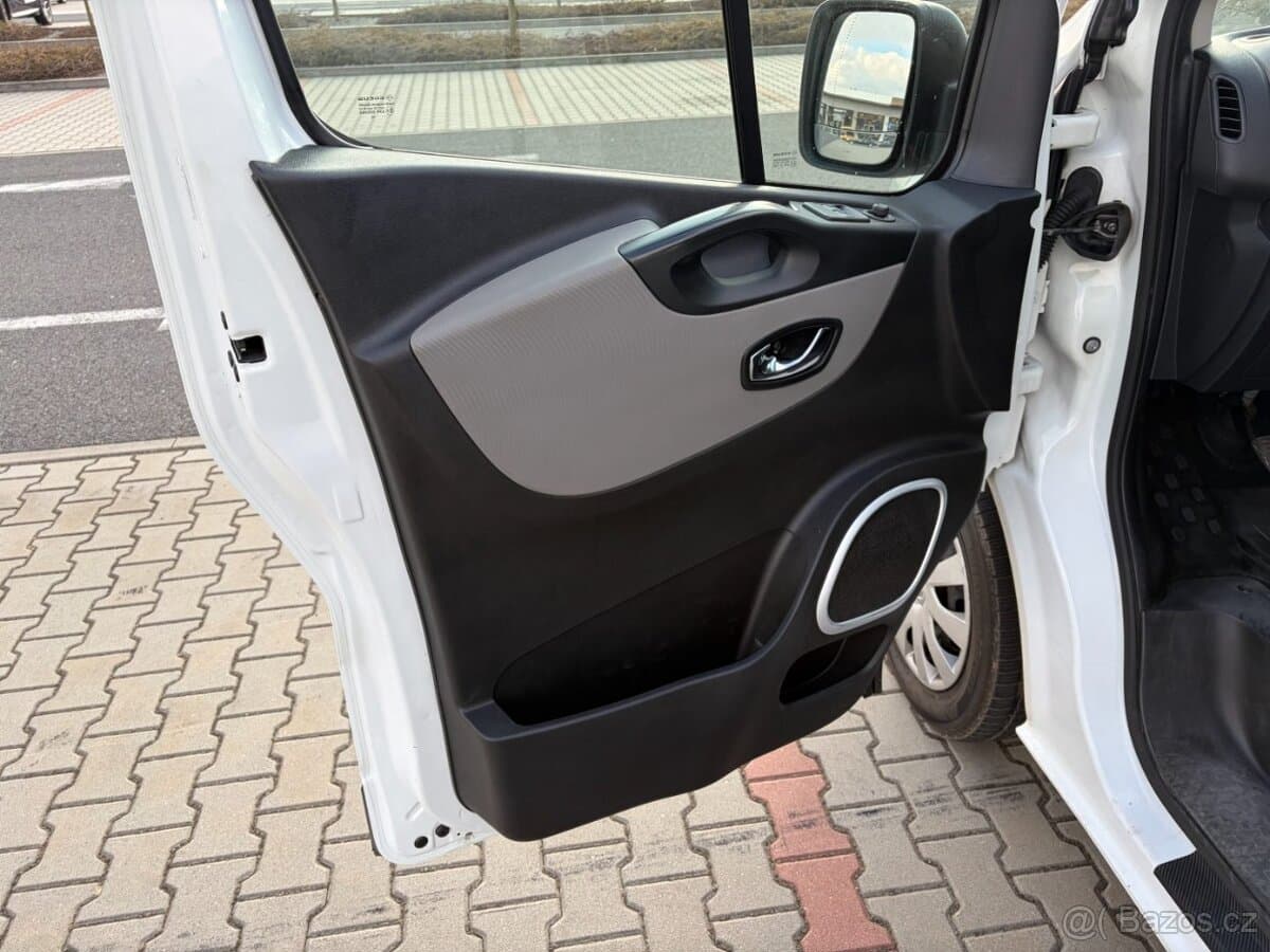 2018 Renault TRAFIC - 9