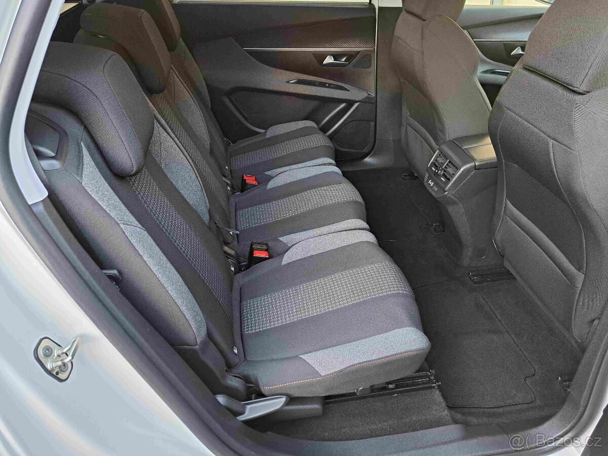2020 Peugeot 5008 - 9
