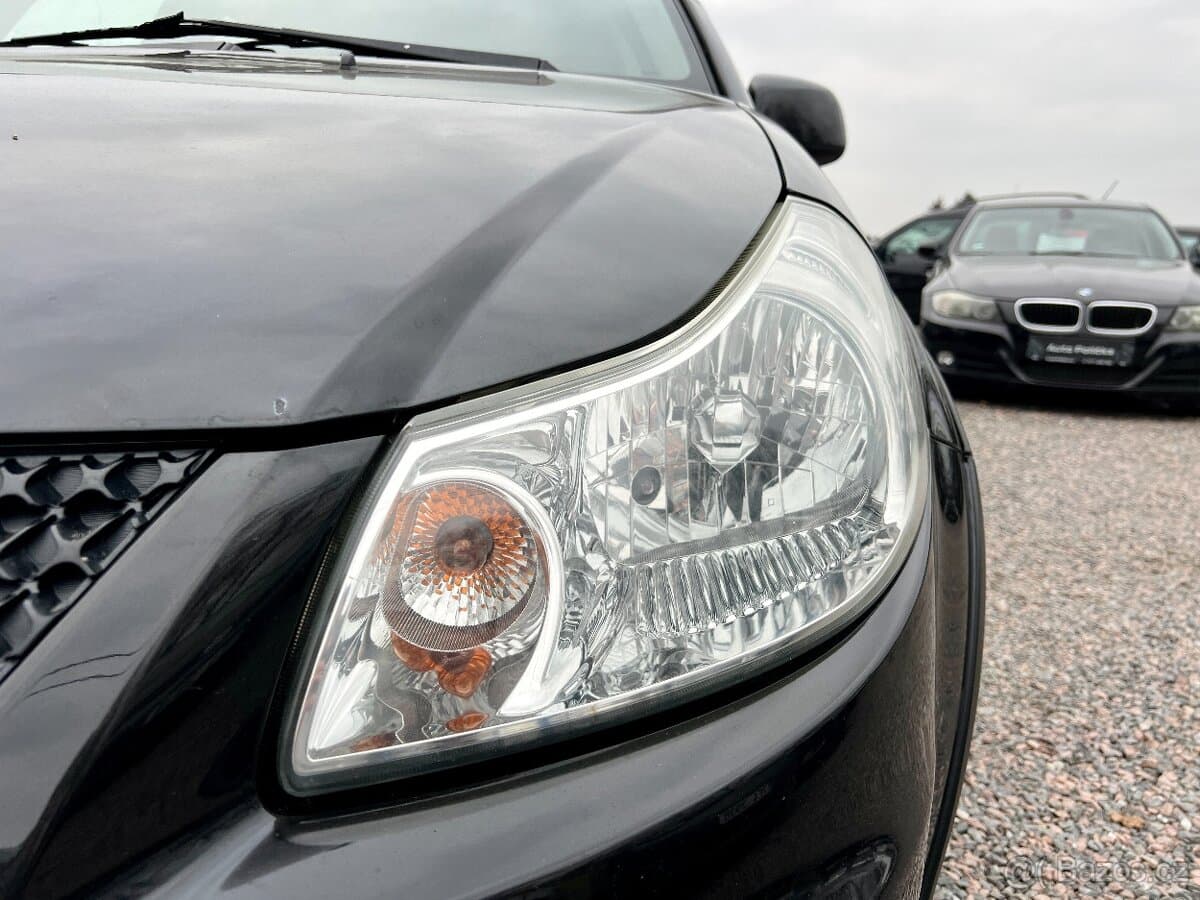 2011 Suzuki SX4 - 9
