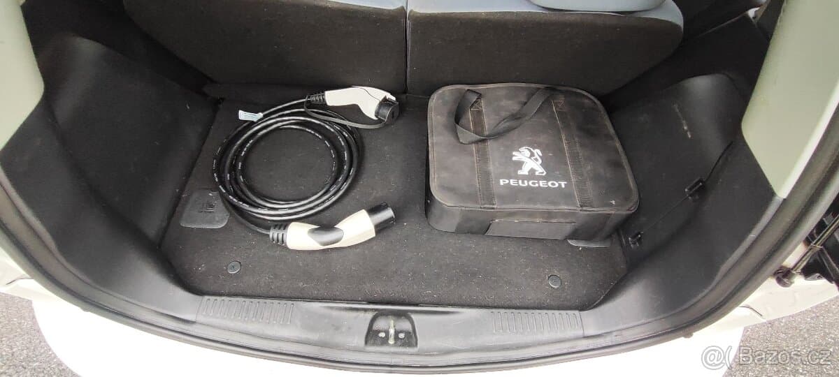 2015 Peugeot ION - 9