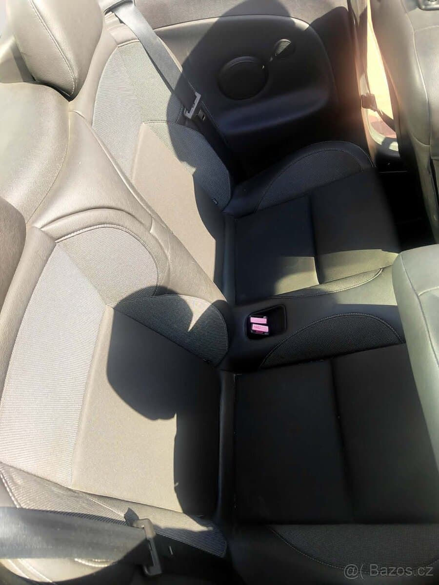 2011 Renault MEGANE - 9