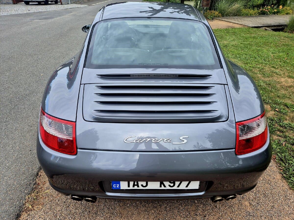 2005 Porsche 911 - 9
