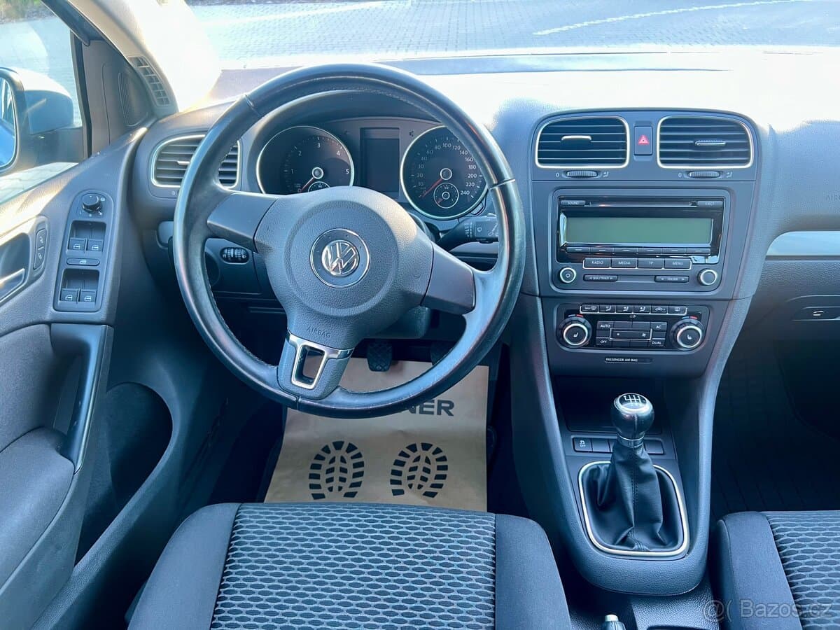 2011 Volkswagen GOLF - 9