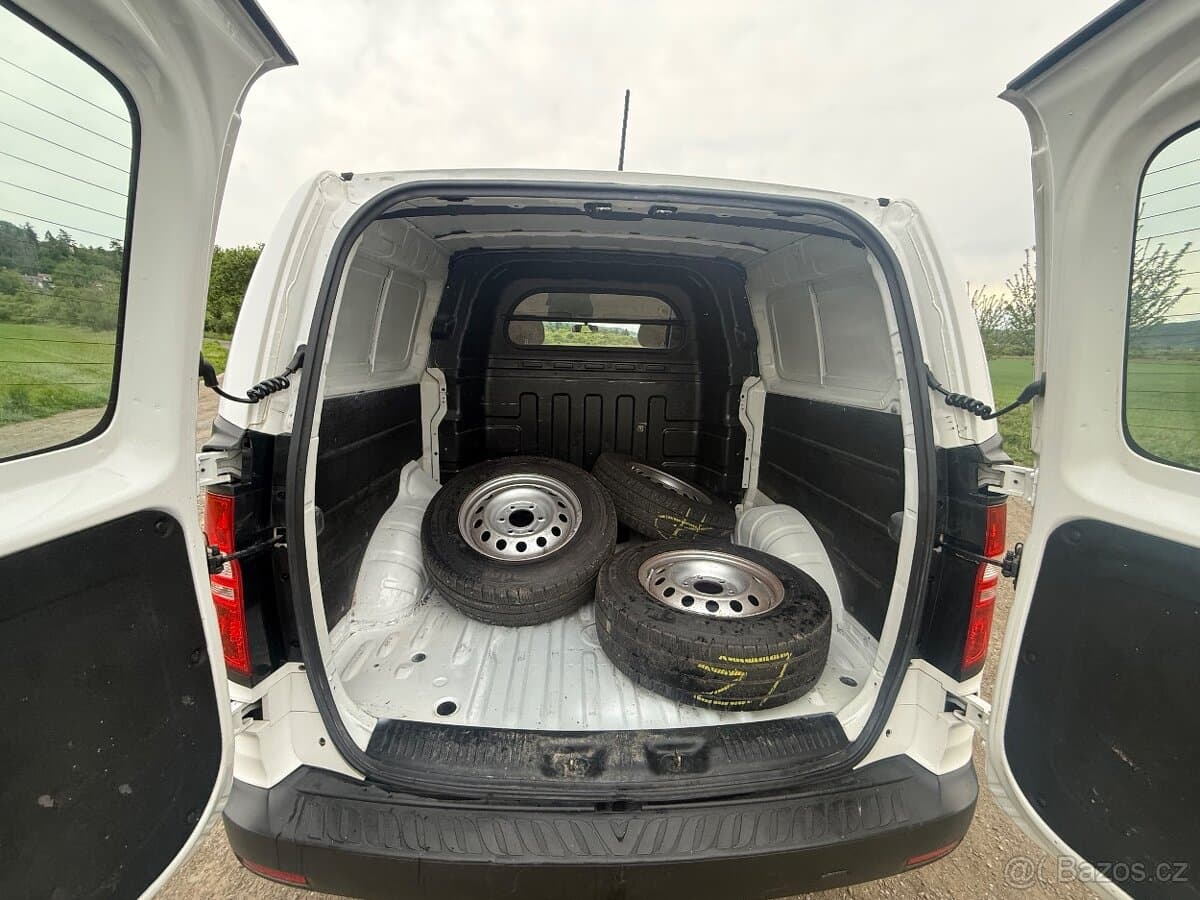 2018 Hyundai H-1 - 9