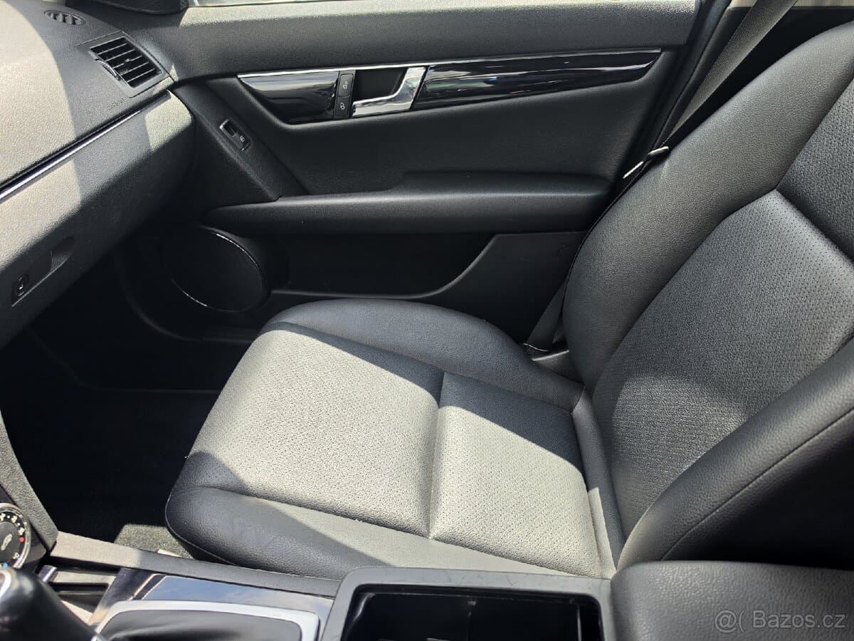 2010 Mercedes-Benz C-CLASS - 9