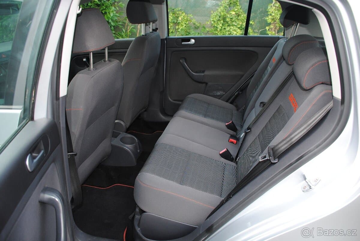 2006 Volkswagen GOLF - 9