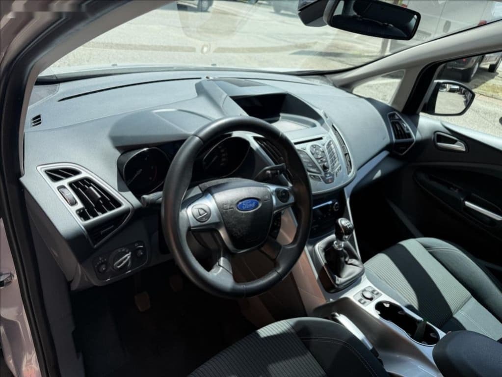 2011 Ford C-MAX - 9