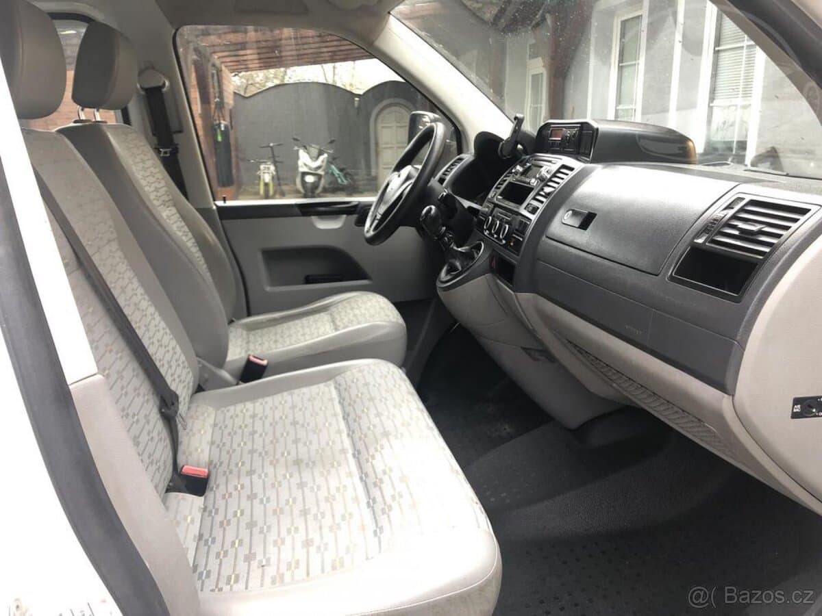2011 Volkswagen TRANSPORTER - 9