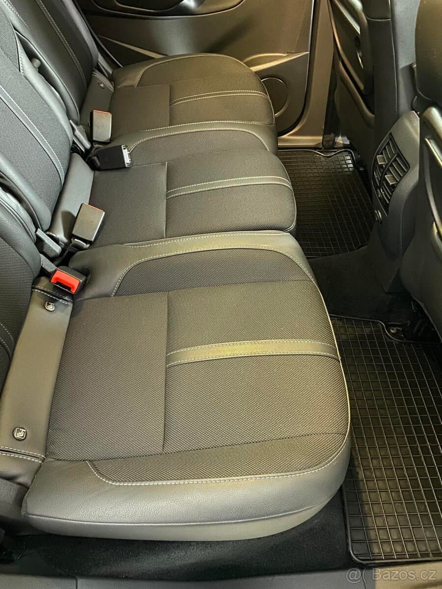 2017 Ford C-MAX - 9
