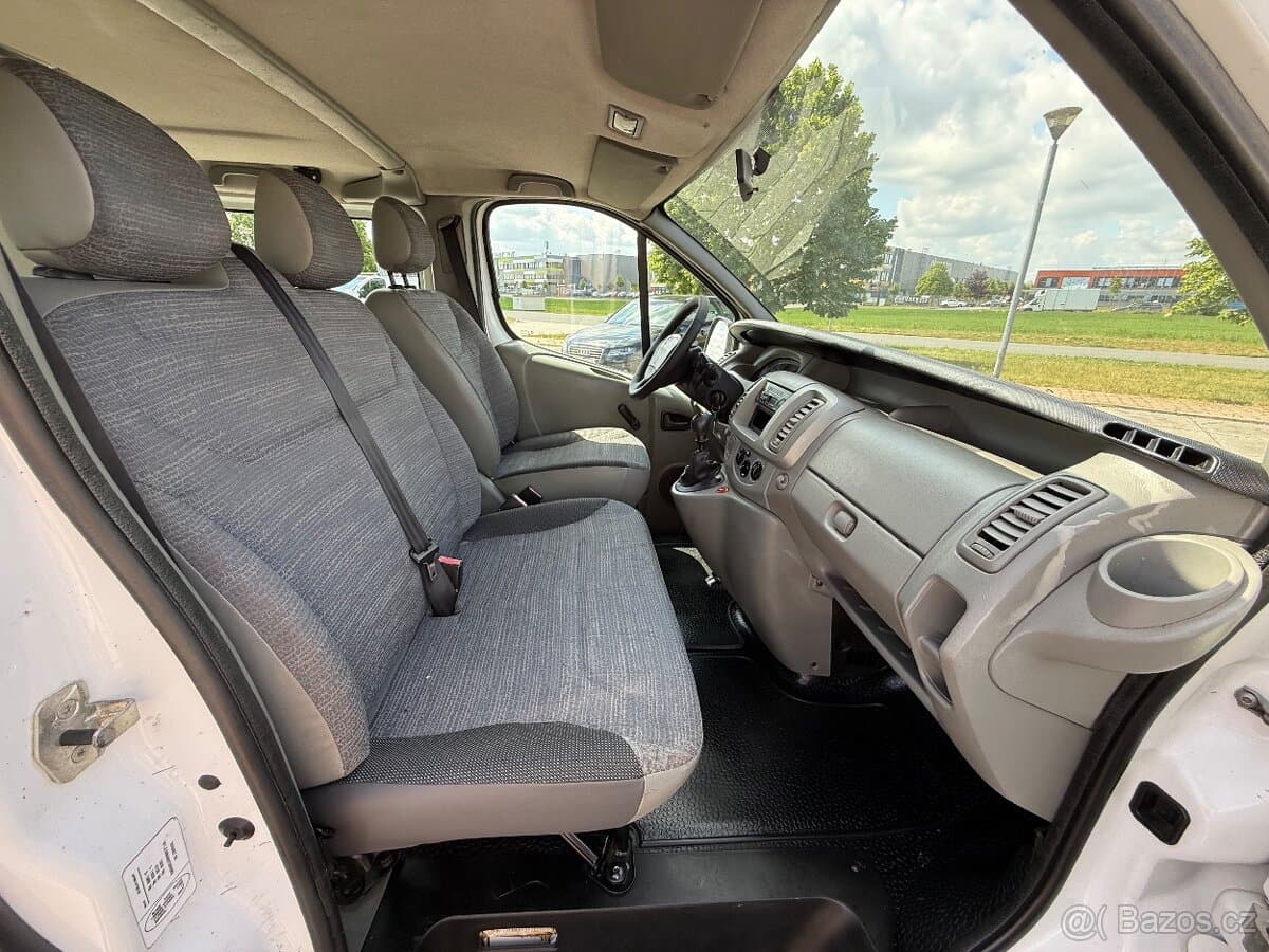 2008 Renault TRAFIC - 9