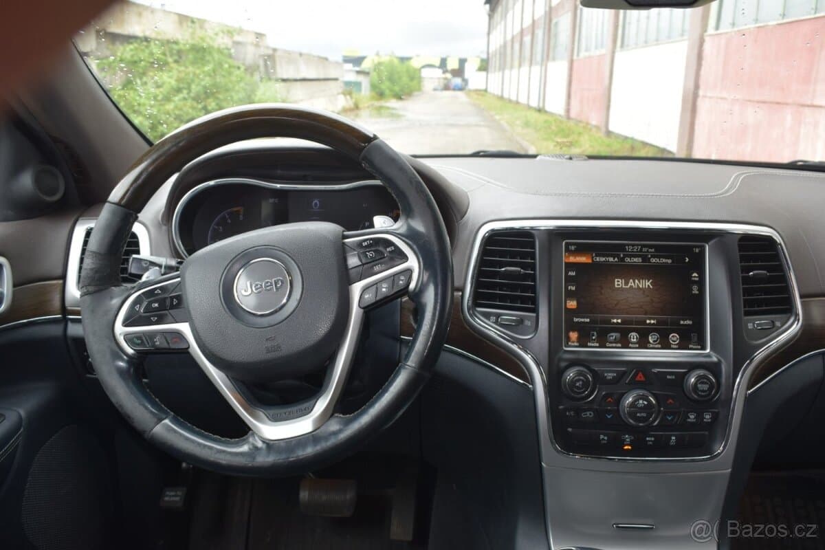 2013 Jeep CHEROKEE - 9