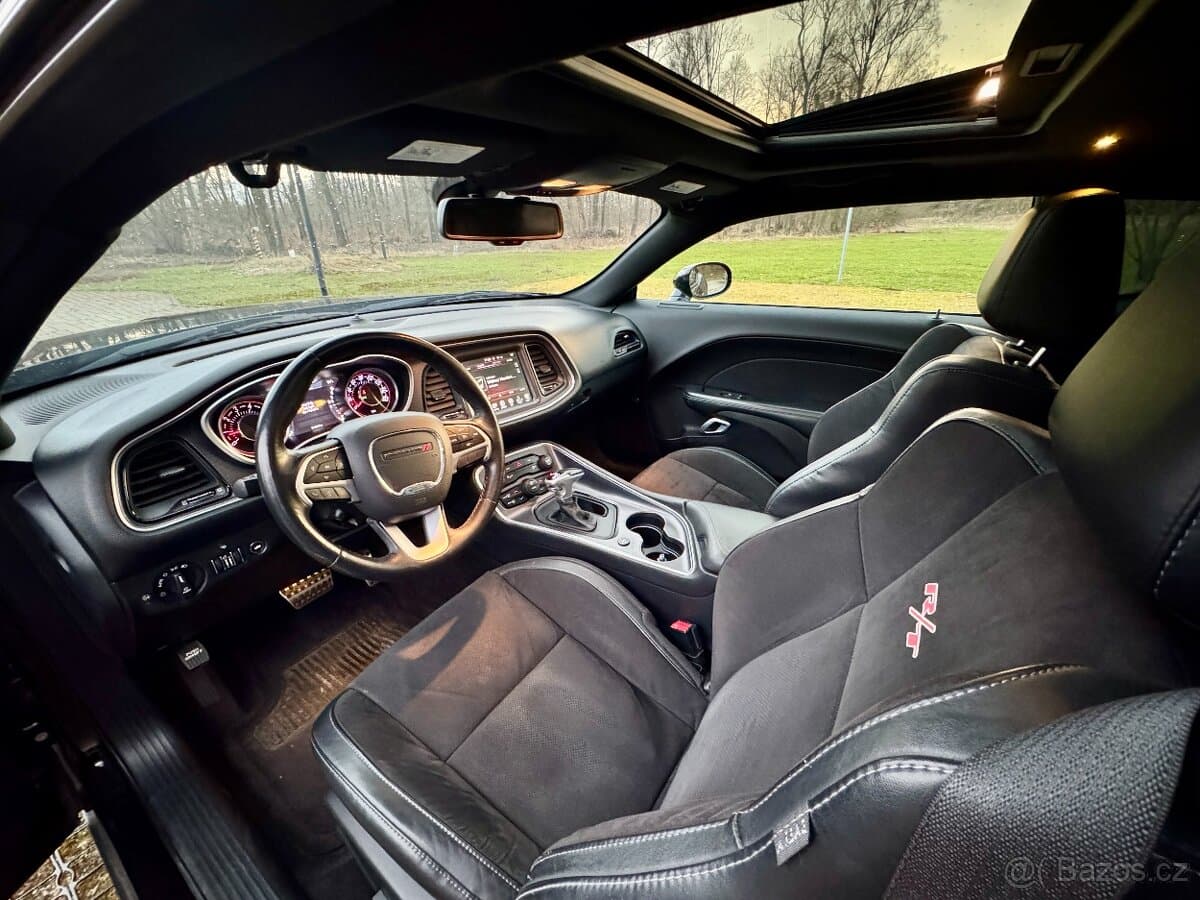2015 Dodge CHALLENGER - 9