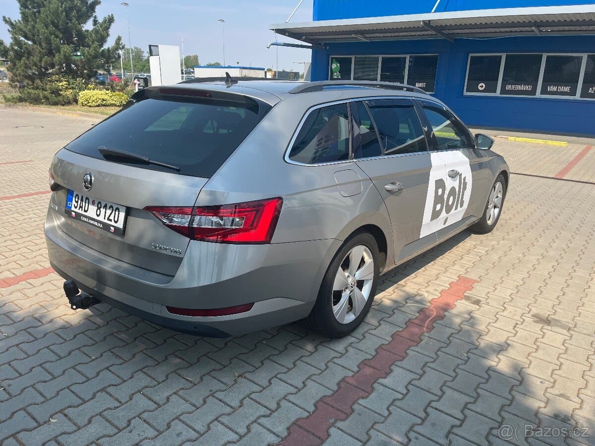 2016 Škoda SUPERB - 9