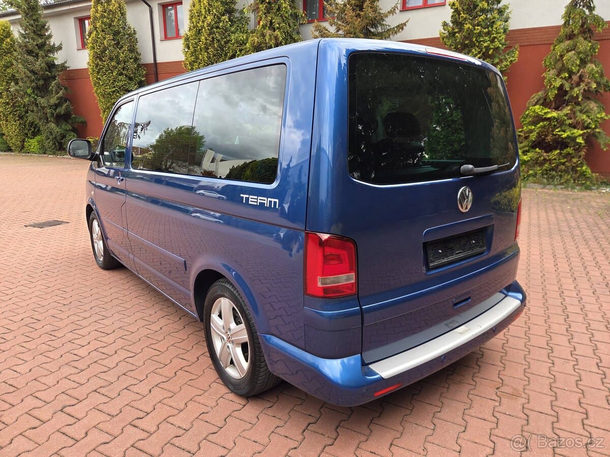 2010 Volkswagen MULTIVAN - 9