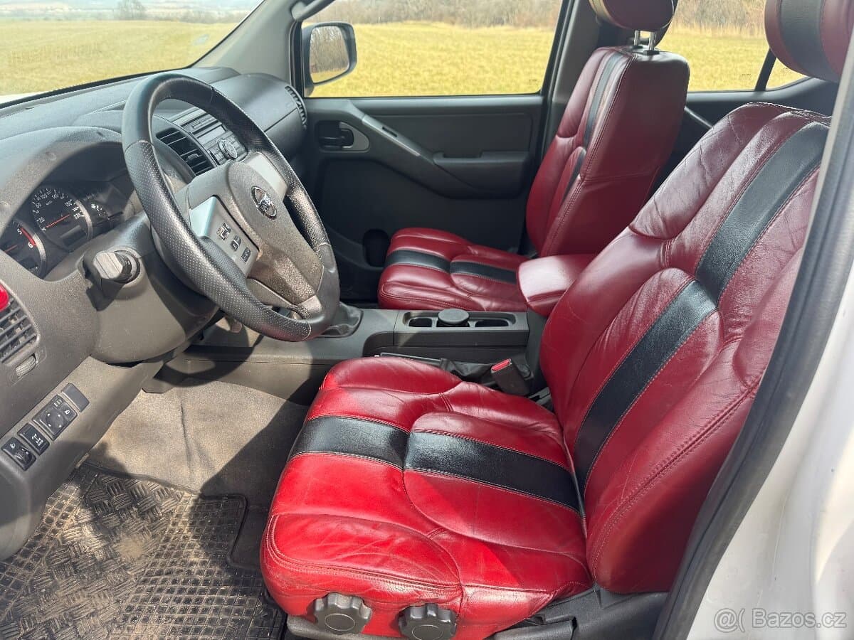 2015 Nissan NAVARA - 9
